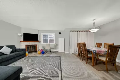 Kitchen Photo of 104 13275 70b Avenue, Surrey, BC