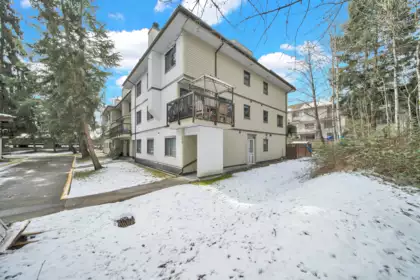 Loft / Bonus Room Photo of 104 13275 70b Avenue, Surrey, BC