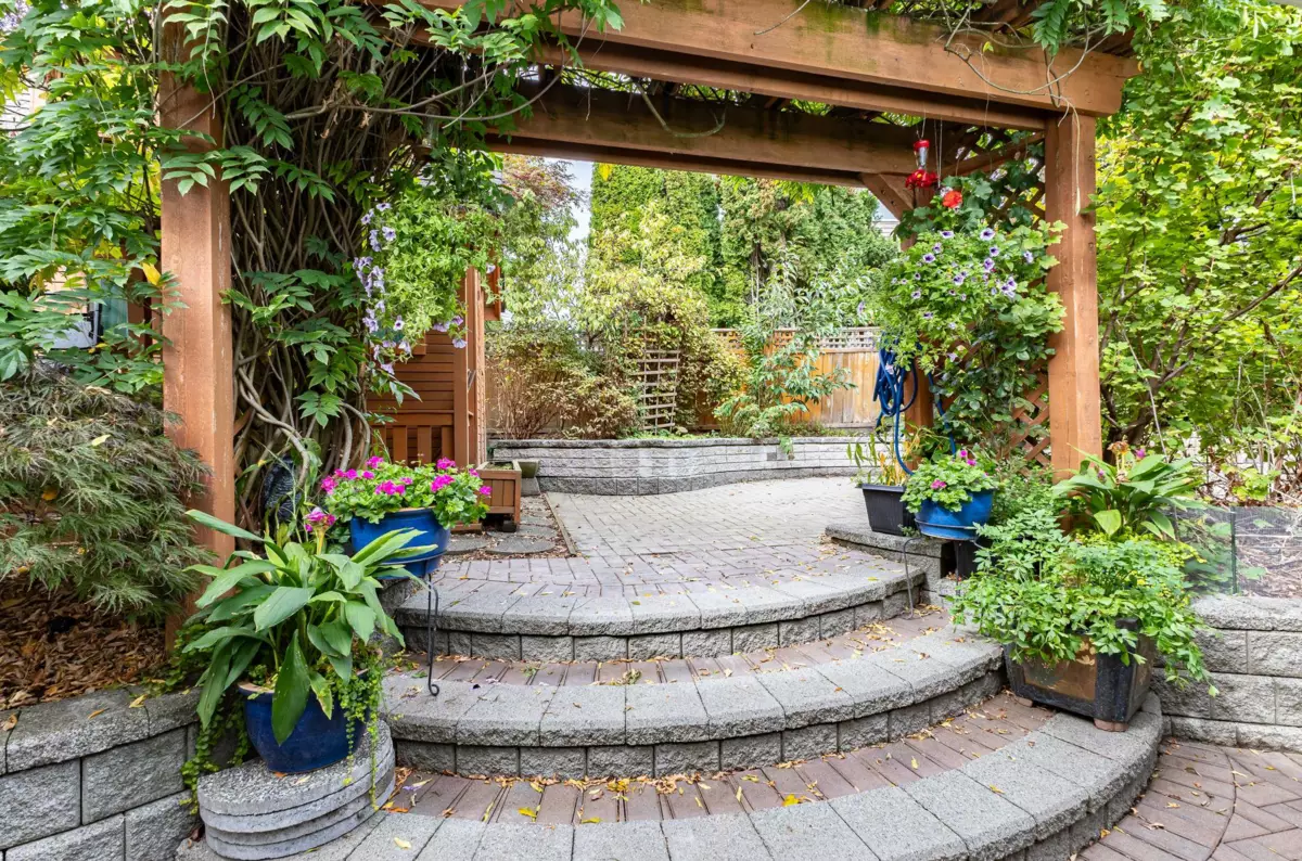 Hallway Photo of 1147 Confederation Drive, Port Coquitlam, BC