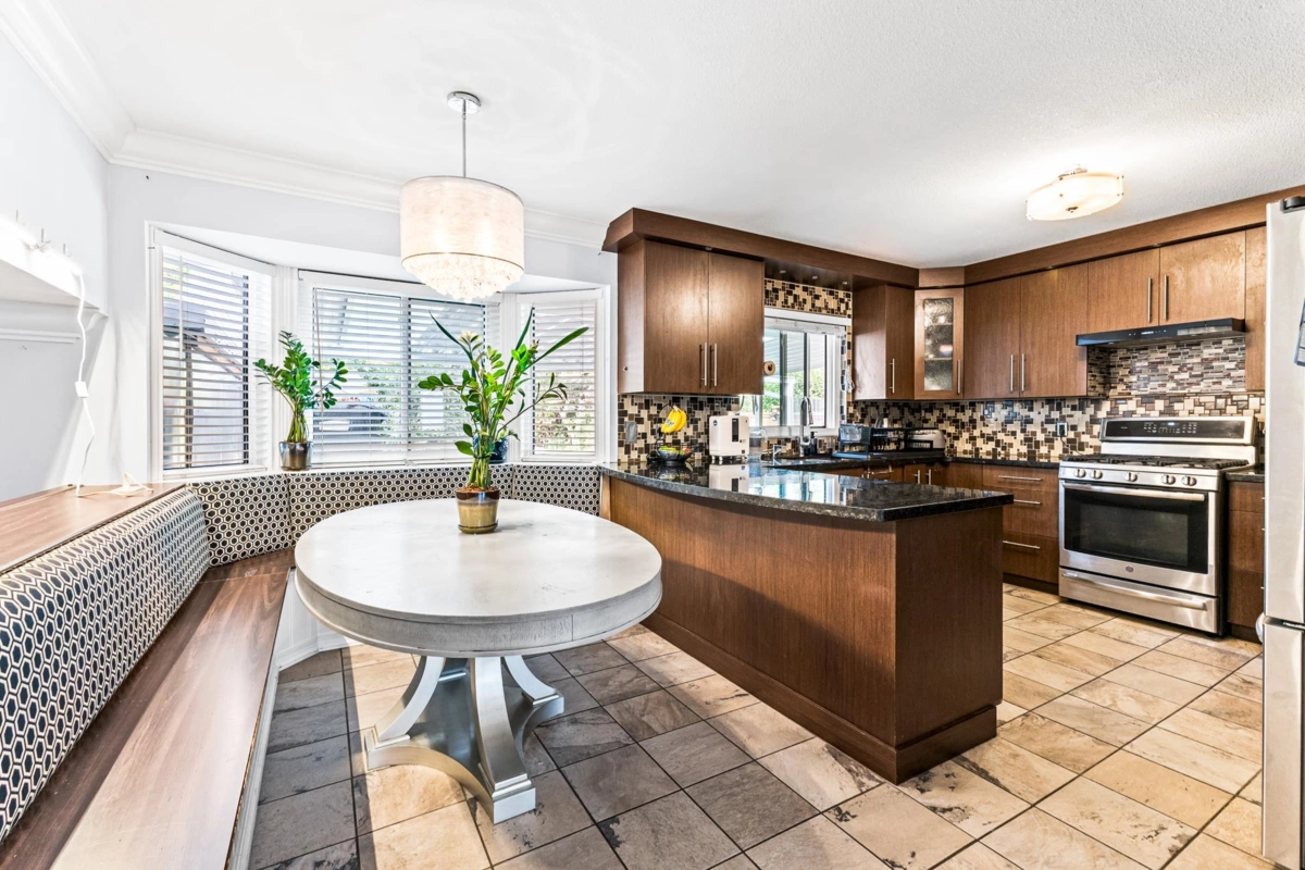 Kitchen Island Photo of 1147 Confederation Drive, Port Coquitlam, BC