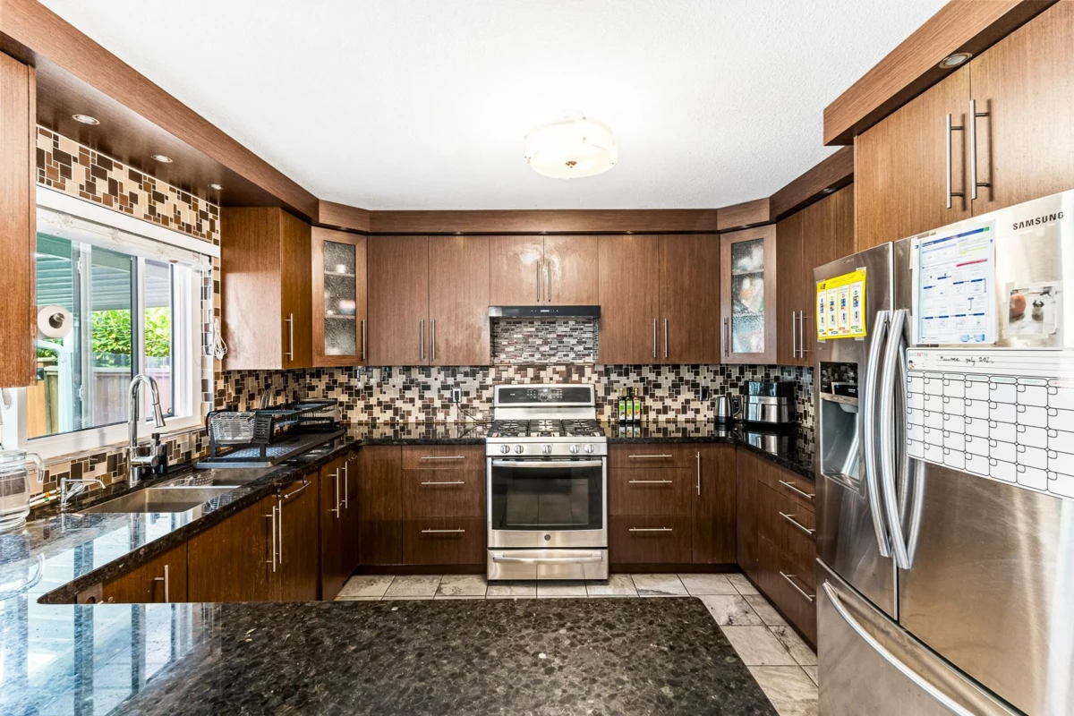 Pantry Photo of 1147 Confederation Drive, Port Coquitlam, BC