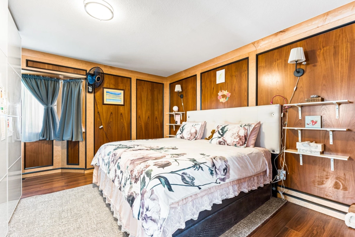 Primary Bathroom Photo of 1147 Confederation Drive, Port Coquitlam, BC