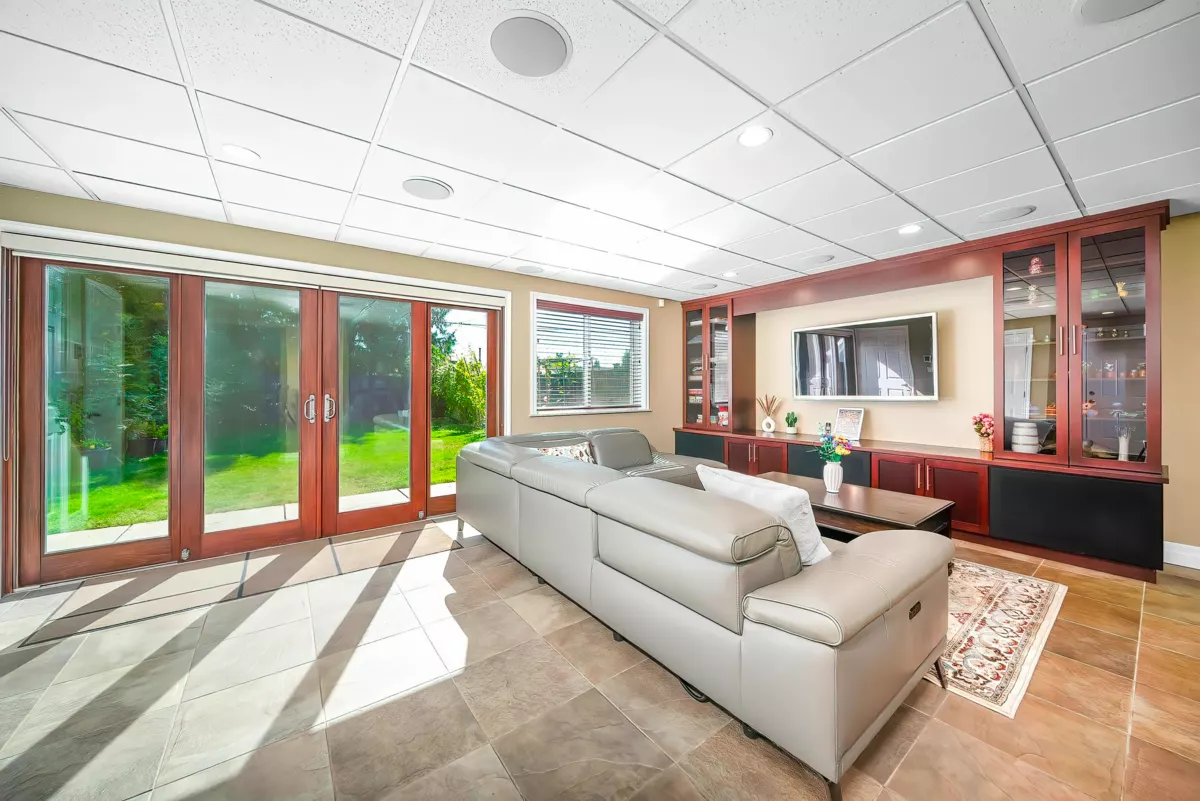 Backyard Photo of 7122 Paulus Court, Burnaby, BC