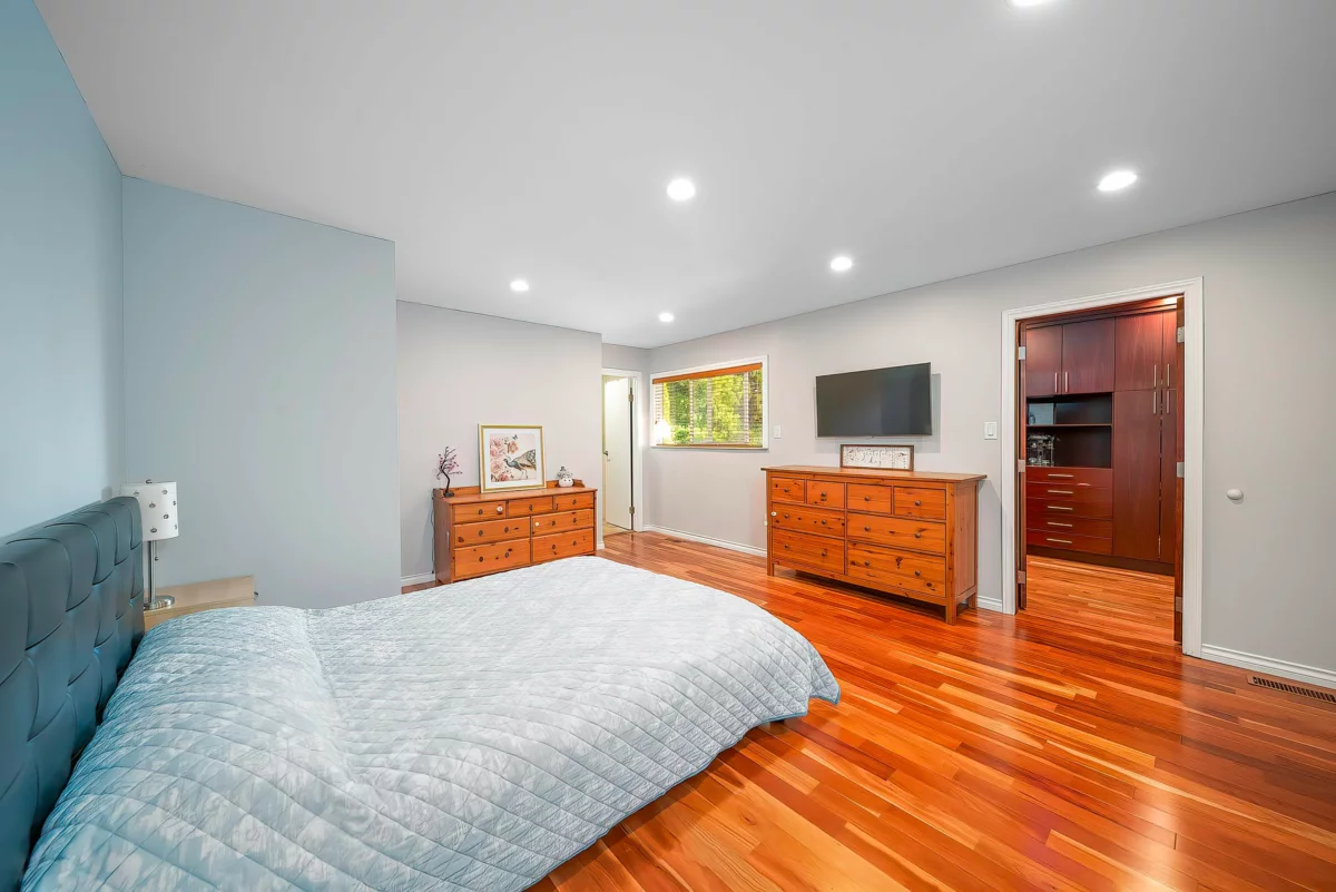 Primary Bathroom Photo of 7122 Paulus Court, Burnaby, BC