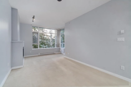 805 9266 University Crescent, Burnaby, BC, Burnaby — Apartment/Condo for sale