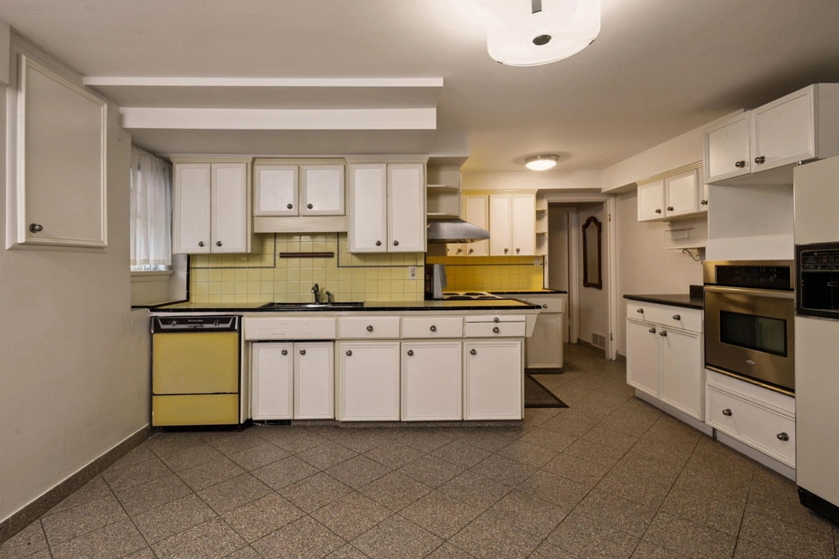 Garden / Landscaping Photo of 2869 Venables Street, Vancouver, BC