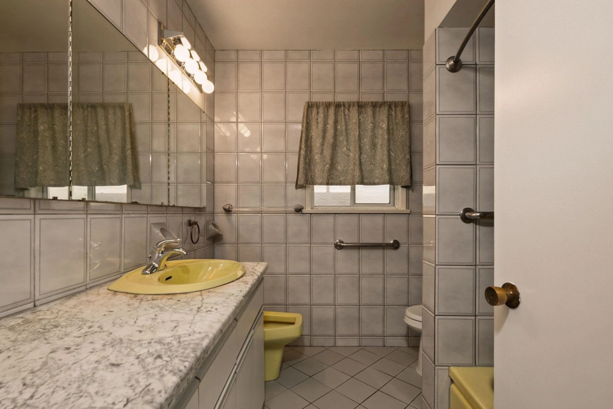 Laundry Room Photo of 2869 Venables Street, Vancouver, BC