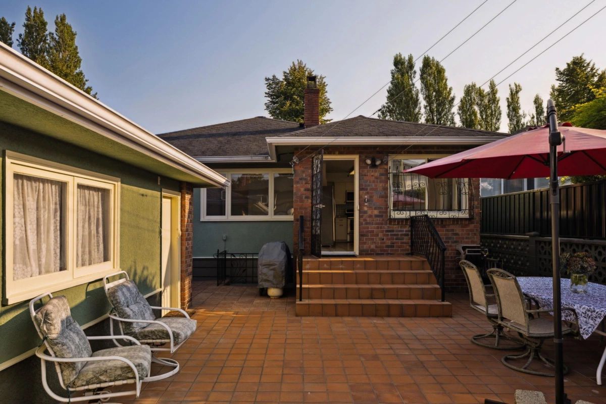 Outdoor Kitchen Photo of 2869 Venables Street, Vancouver, BC