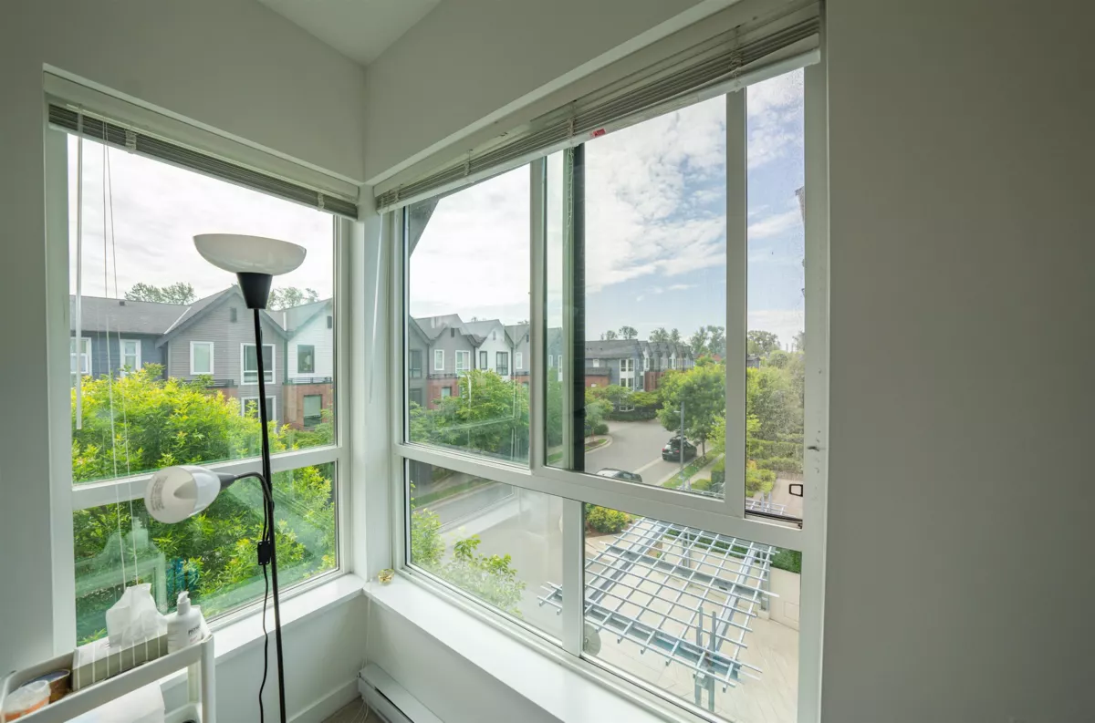 Bedroom 4 Photo of 1 2371 Ranger Lane, Port Coquitlam, BC