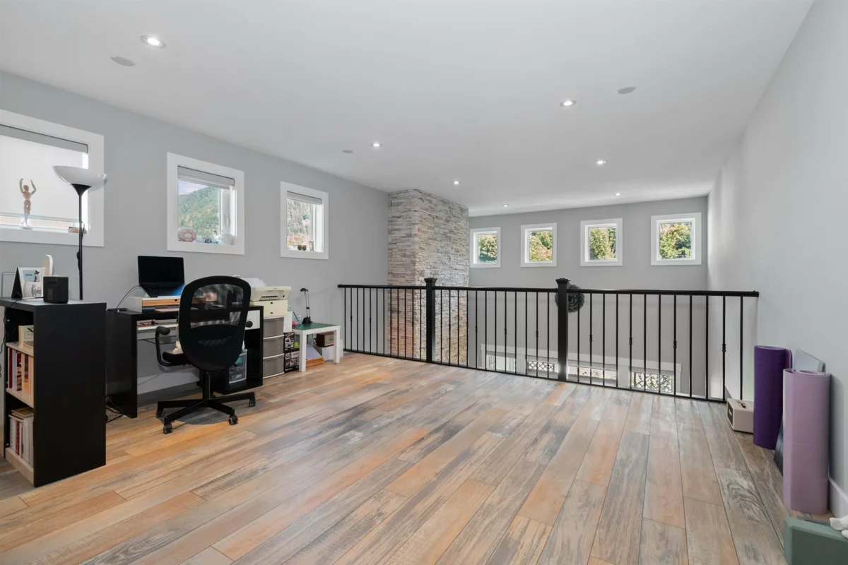 Hallway Photo of 755 Aspen Lane, Harrison Hot Springs, BC