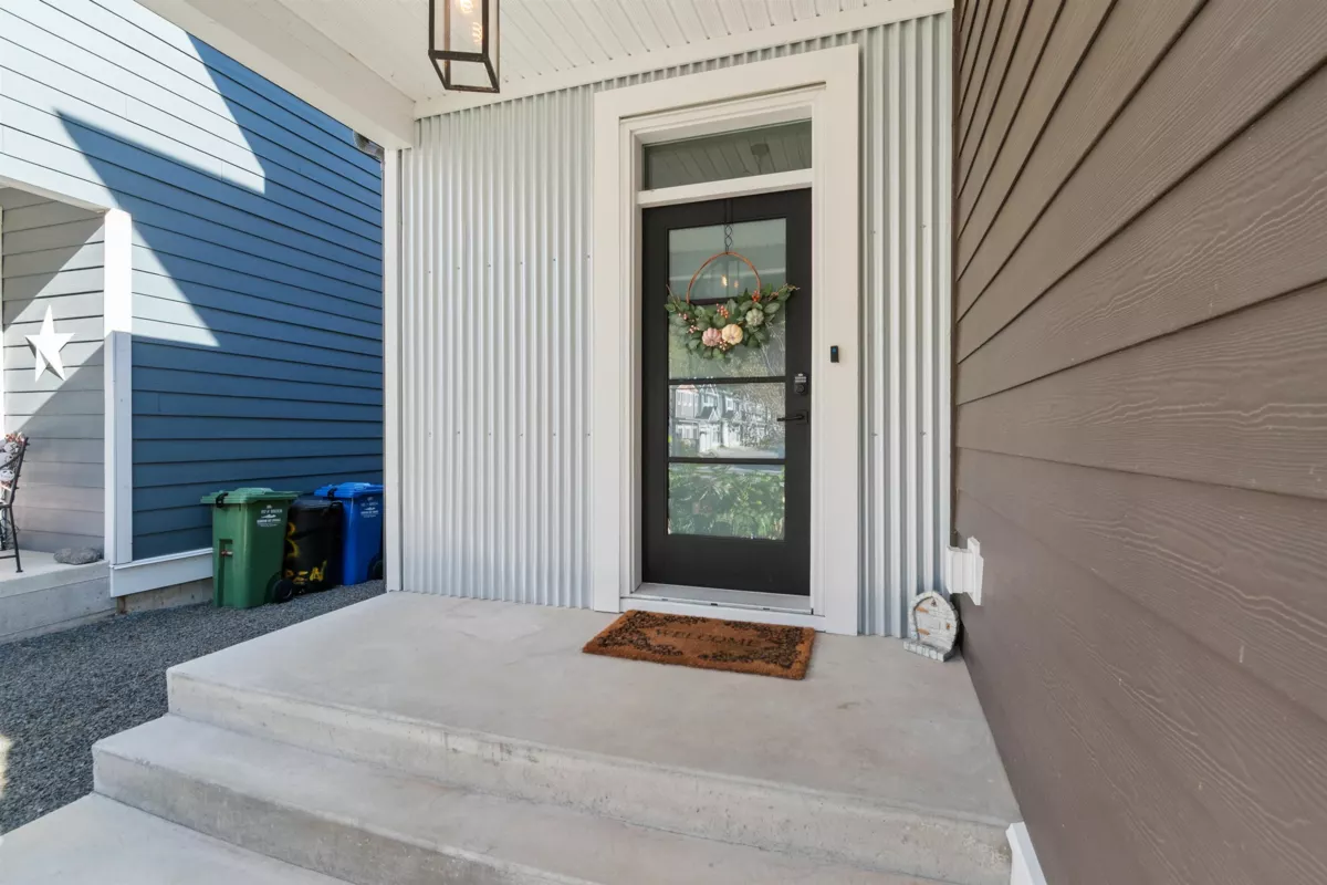 Living Room Photo of 755 Aspen Lane, Harrison Hot Springs, BC