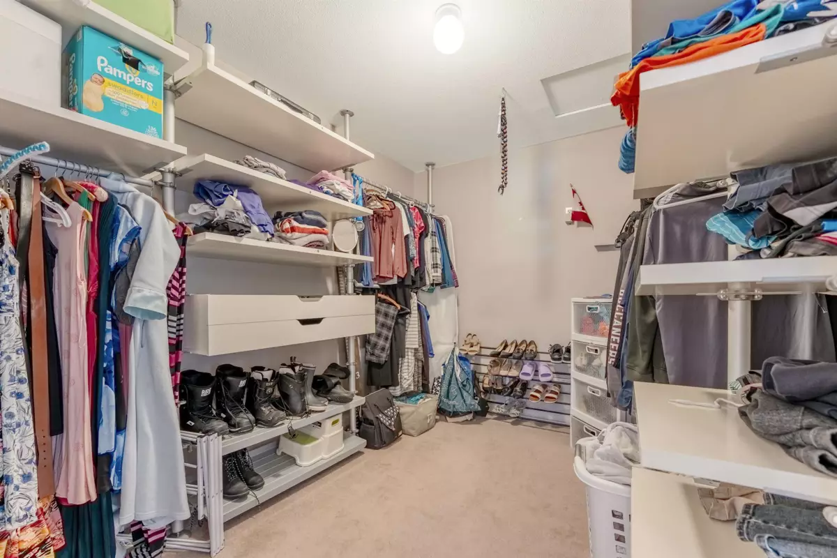 Front Yard Photo of 3051 Sienna Court, Coquitlam, BC