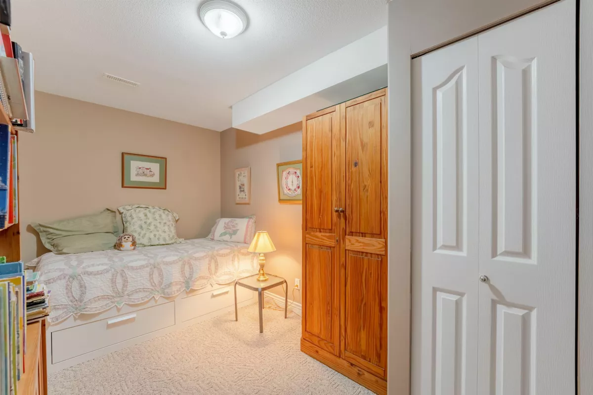 Guest Bathroom Photo of 3051 Sienna Court, Coquitlam, BC