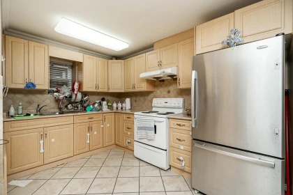 Basement Recreation Room Photo of 7568 149 Street, Surrey, BC