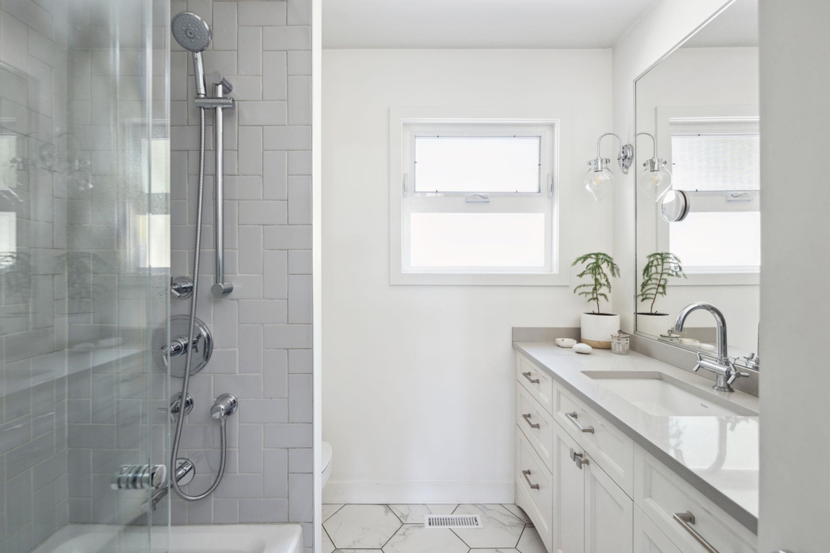 Basement Recreation Room Photo of 4445 Stone Court, West Vancouver, BC