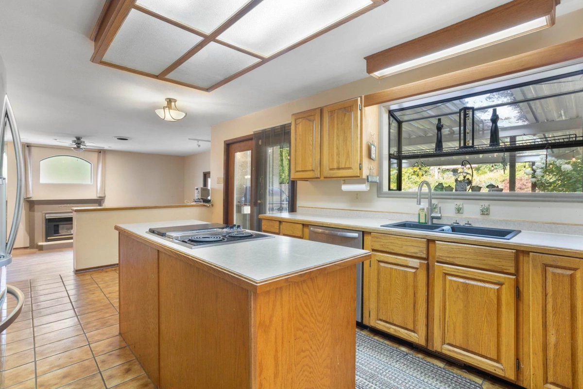 Primary Bedroom Photo of 10031 Eagle Crescent, Chilliwack, BC