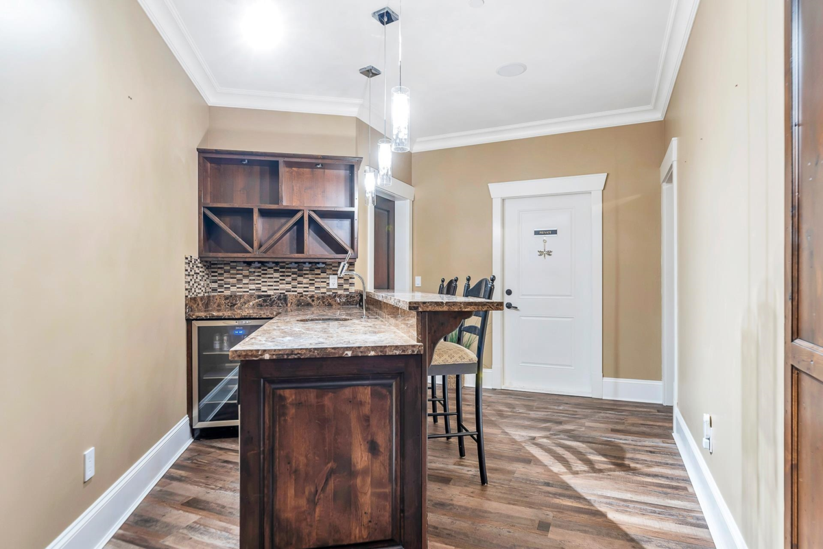 Hallway Photo of 20069 2 Avenue, Langley, BC