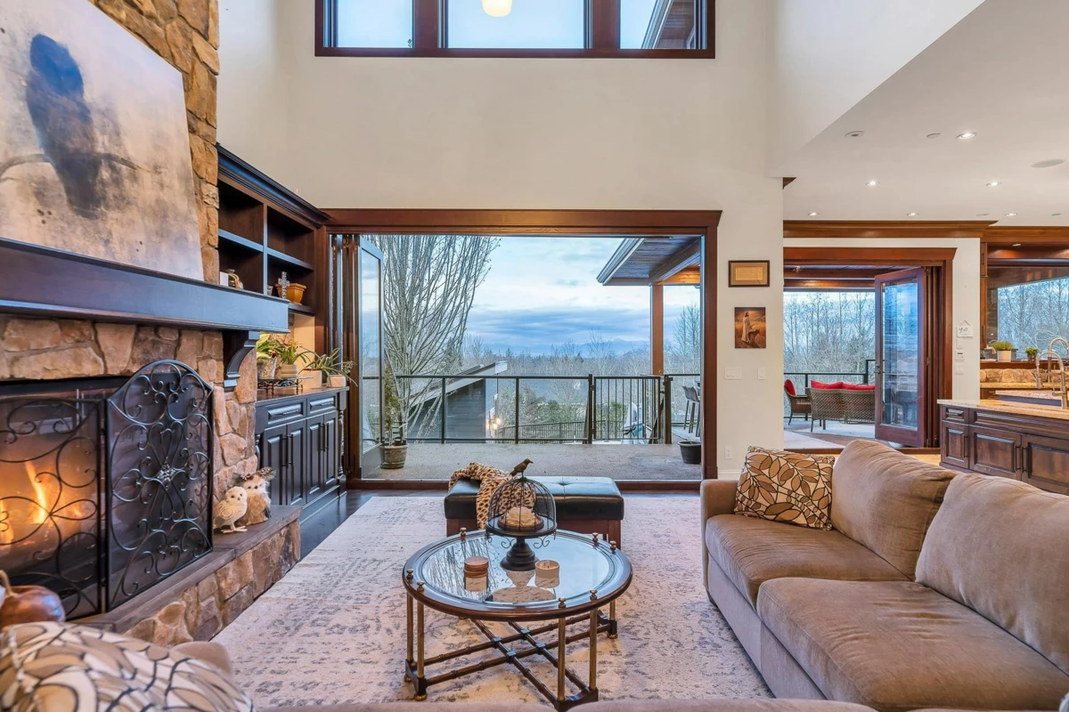 Kitchen Island Photo of 20069 2 Avenue, Langley, BC