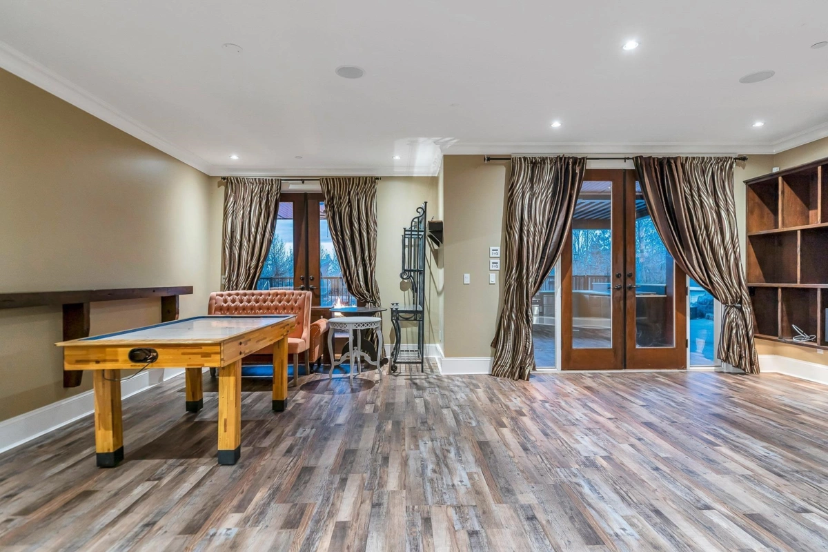 Outdoor Deck Photo of 20069 2 Avenue, Langley, BC