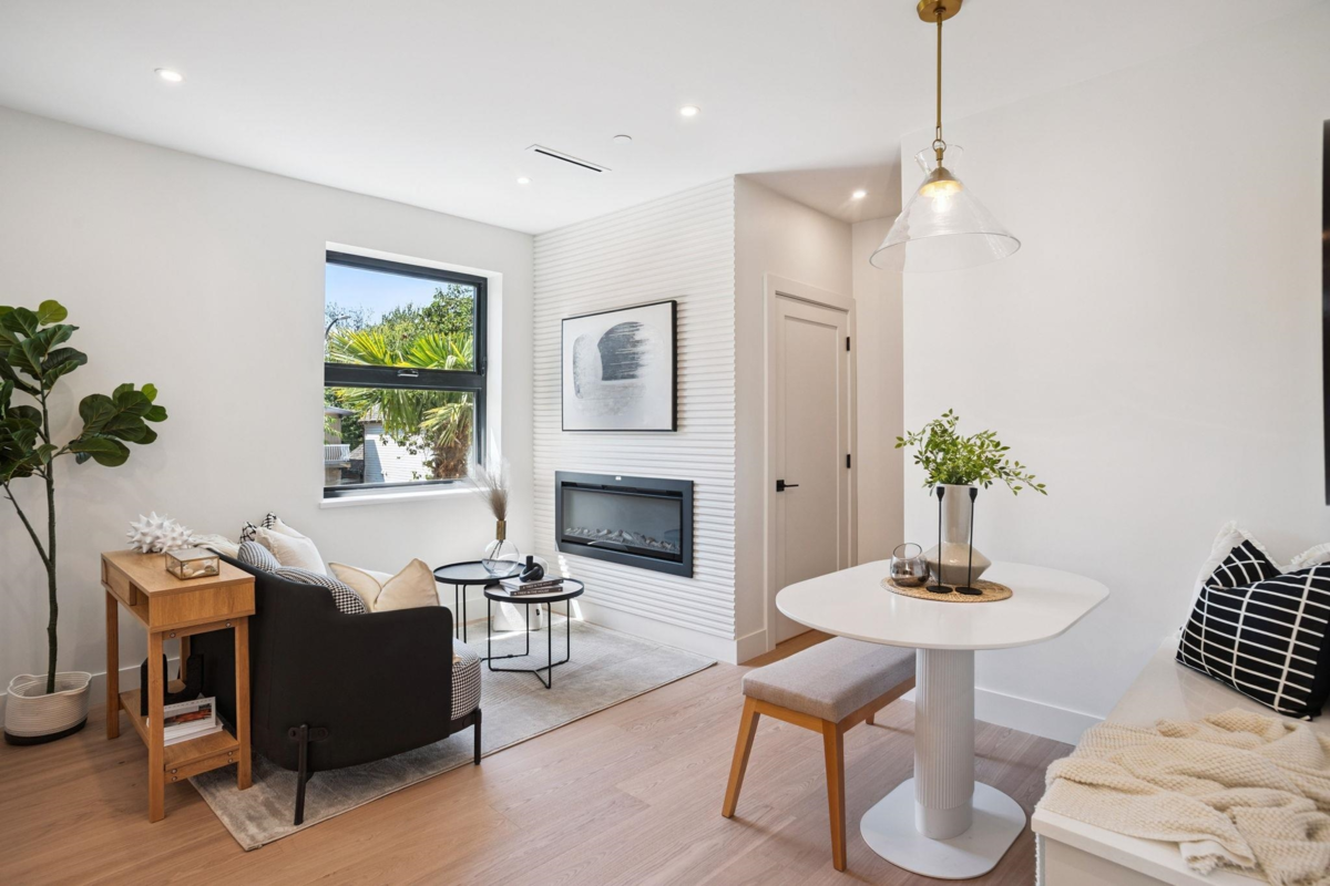Living Room Photo of 1 1915 E 3rd Avenue, Vancouver, BC