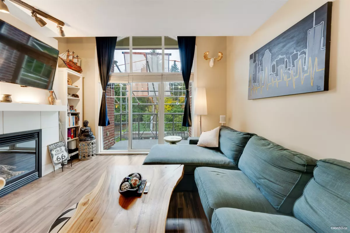 Kitchen Photo of 403 3250 St Johns Street, Port Moody, BC