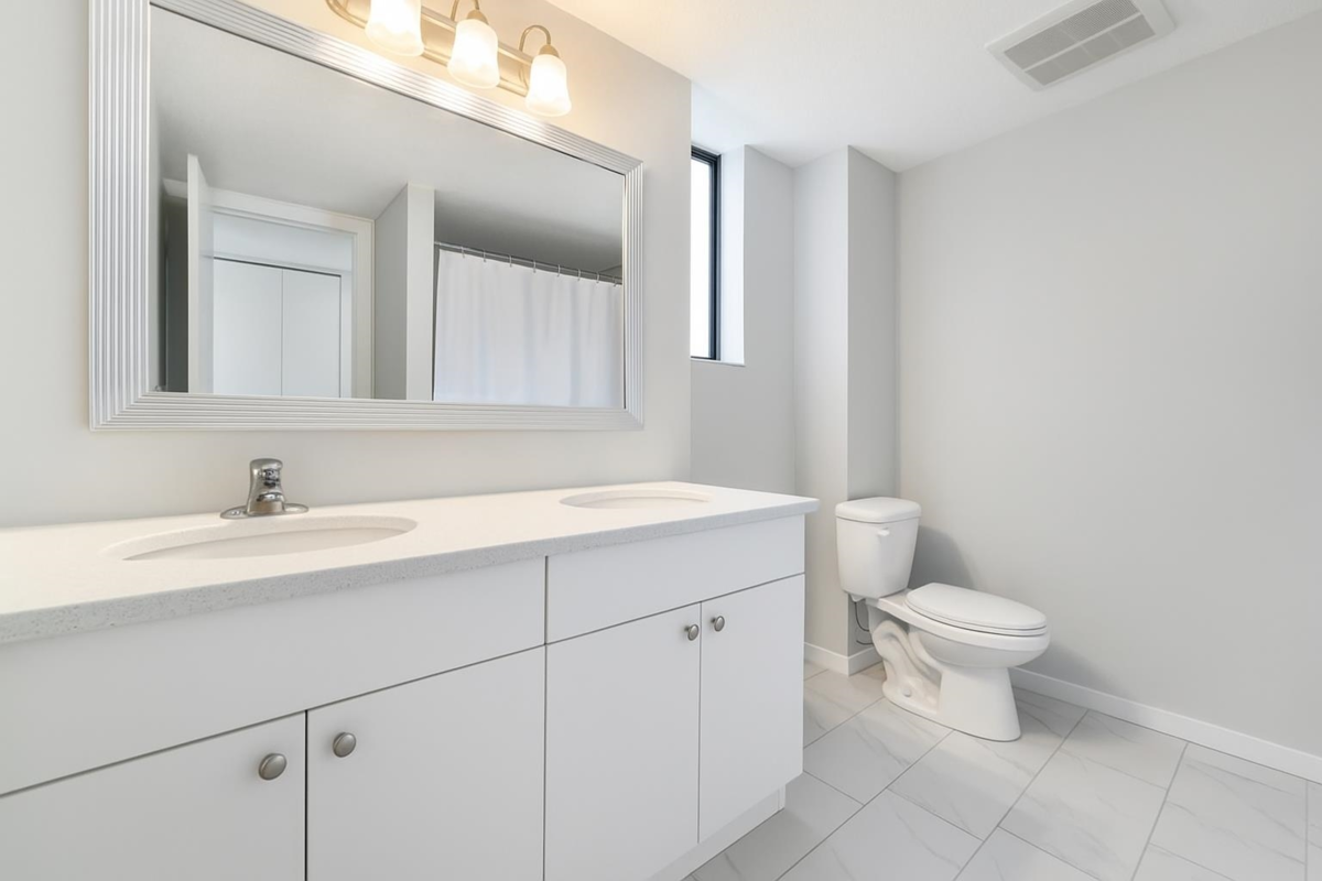 Mudroom Photo of 3003 Sunnyhurst Road, North Vancouver, BC