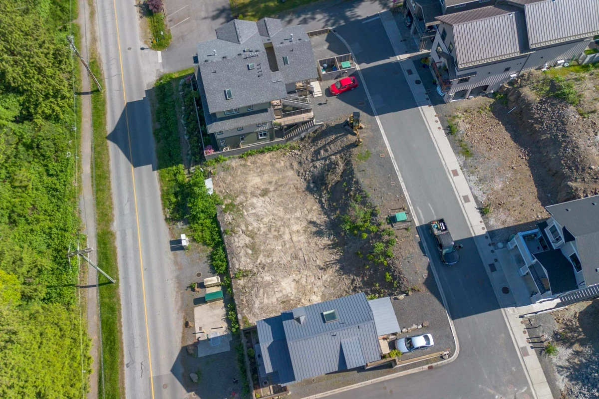 Dining Area Photo of 1084 Foxglove Lane, Bowen Island, BC