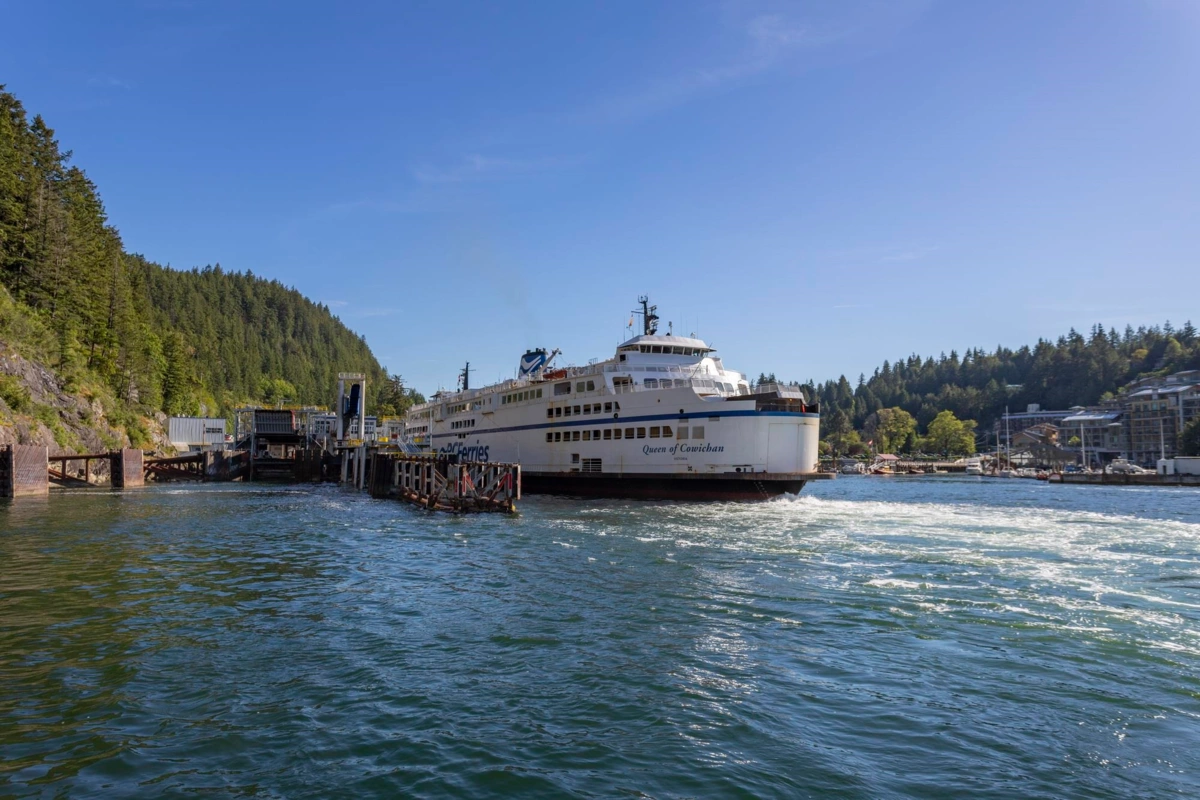 Swimming Pool Photo of 1084 Foxglove Lane, Bowen Island, BC