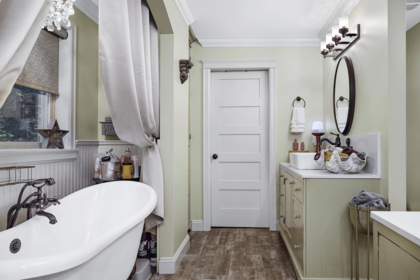 Laundry Room Photo of 13067 239b Street, Maple Ridge, BC