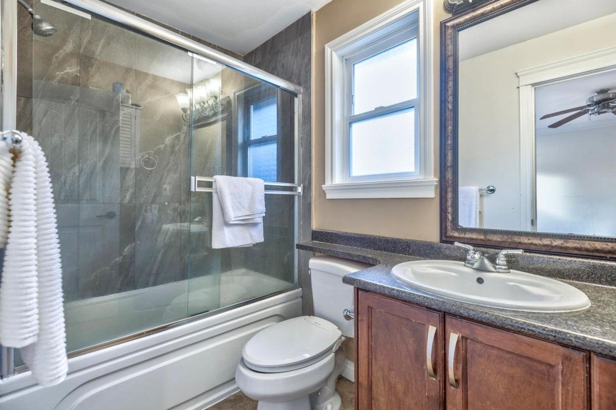 Bedroom 3 Photo of 24284 101a Avenue, Maple Ridge, BC