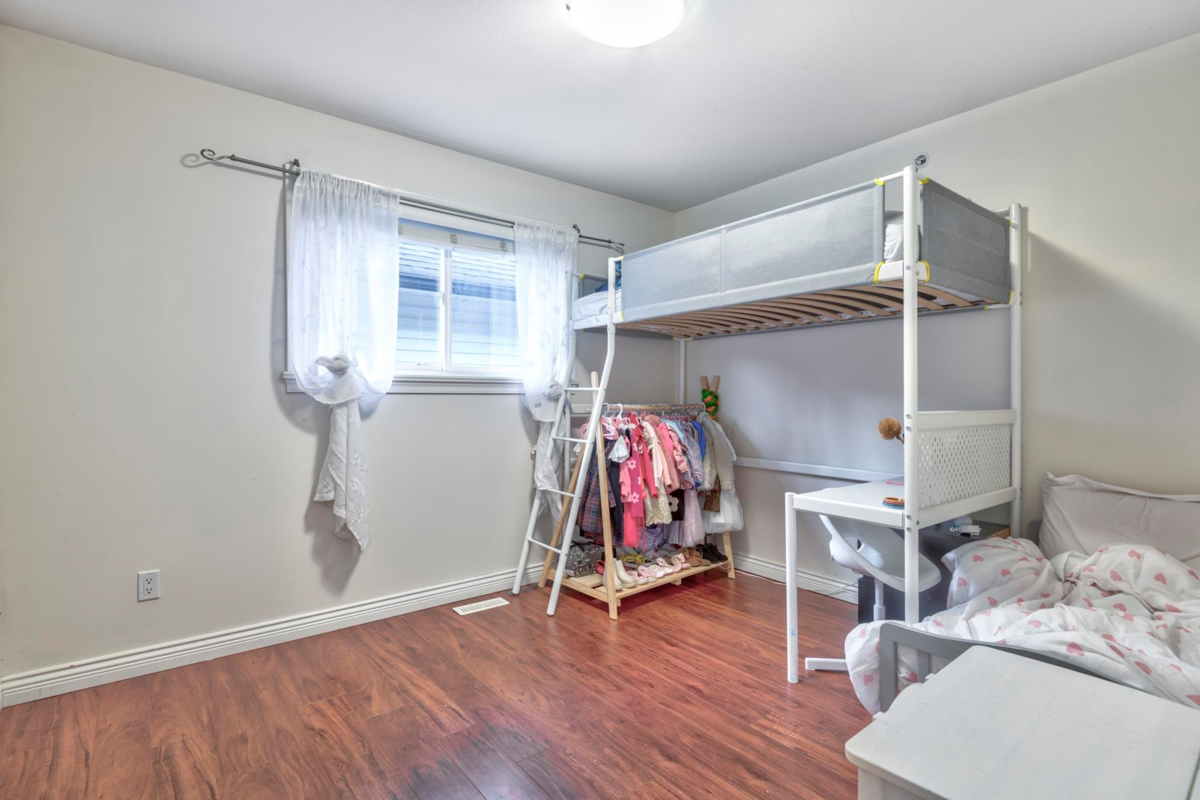 Bedroom 4 Photo of 24284 101a Avenue, Maple Ridge, BC