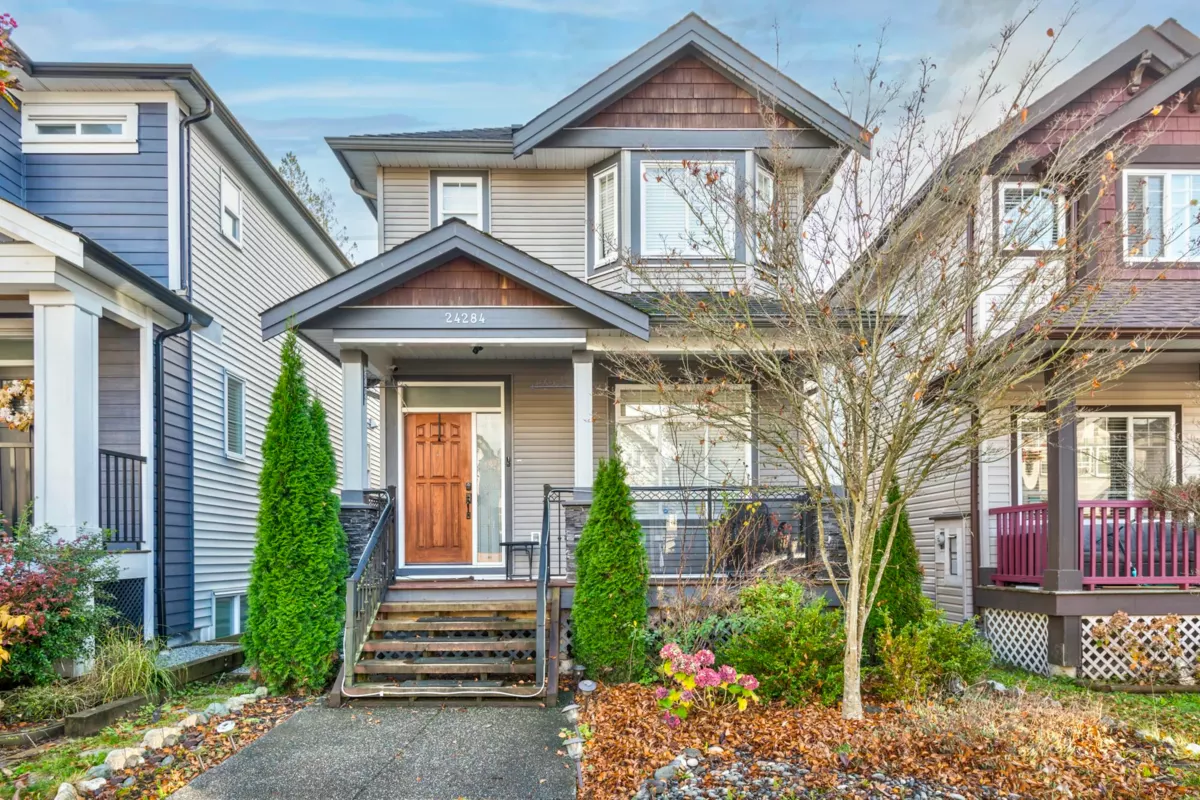 Mudroom Photo of 24284 101a Avenue, Maple Ridge, BC