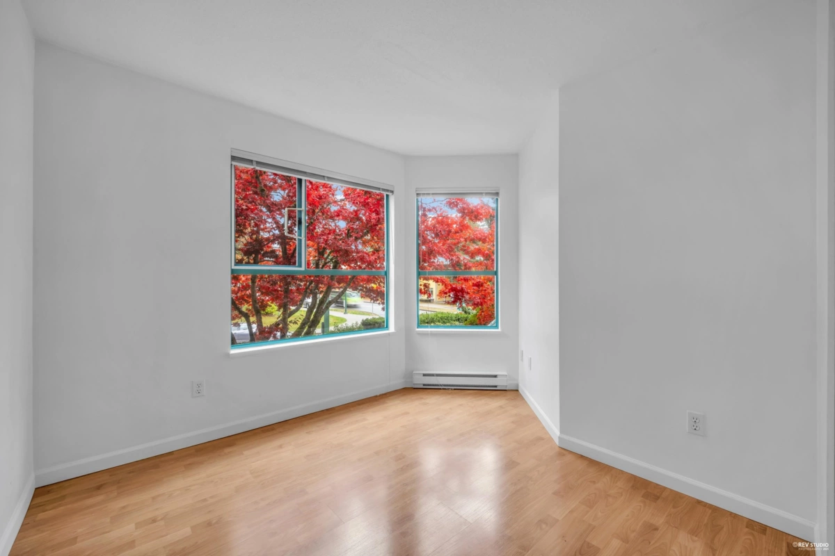 Dining Area Photo of 104E 3081 Glen Drive, Coquitlam, BC