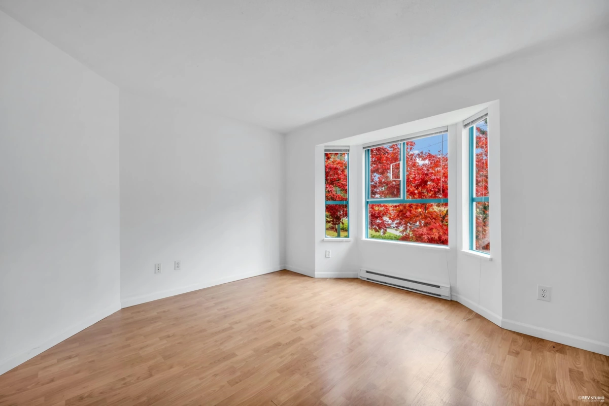 Primary Bathroom Photo of 104E 3081 Glen Drive, Coquitlam, BC