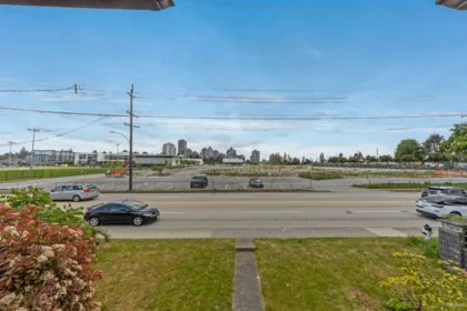 Breakfast Nook Photo of 7769 10th Avenue, Burnaby, BC