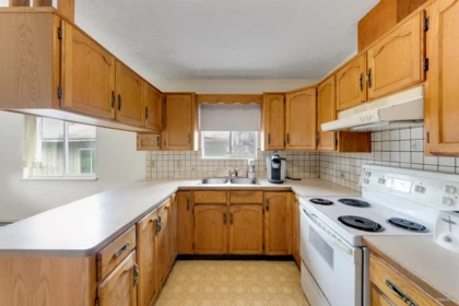 Laundry Room Photo of 7769 10th Avenue, Burnaby, BC