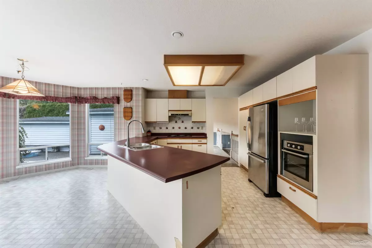 Dining Area Photo of 19798 34a Avenue, Langley, BC