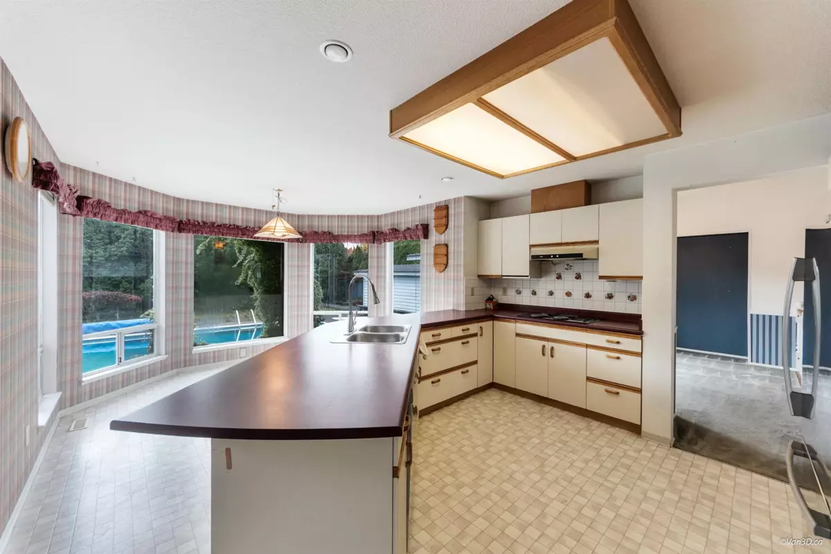 Family Room Photo of 19798 34a Avenue, Langley, BC