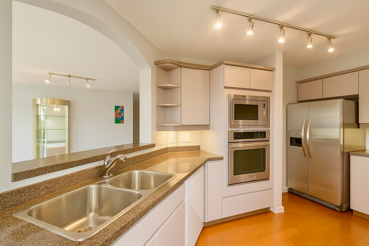 Kitchen Photo of 4D 338 Taylor Way, West Vancouver, BC