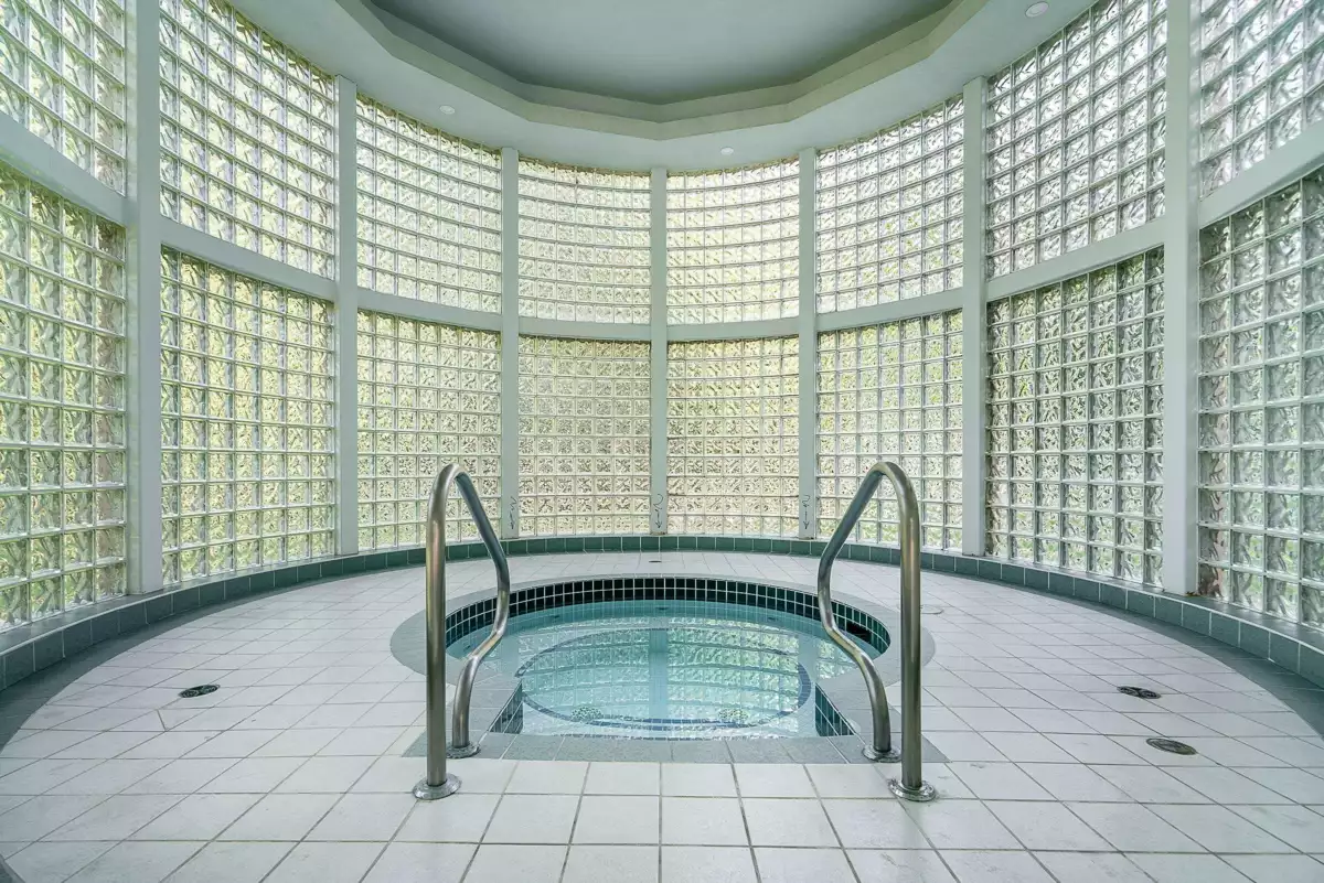 Loft / Bonus Room Photo of 4D 338 Taylor Way, West Vancouver, BC