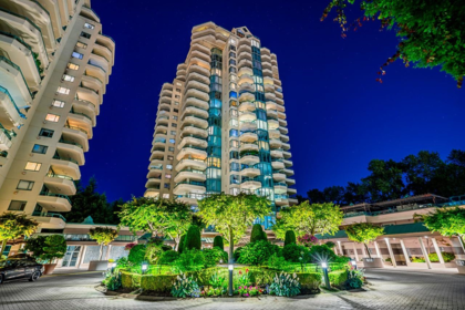 4D 338 Taylor Way, West Vancouver, BC, Park Royal — 2 bed apartment/condo for sale