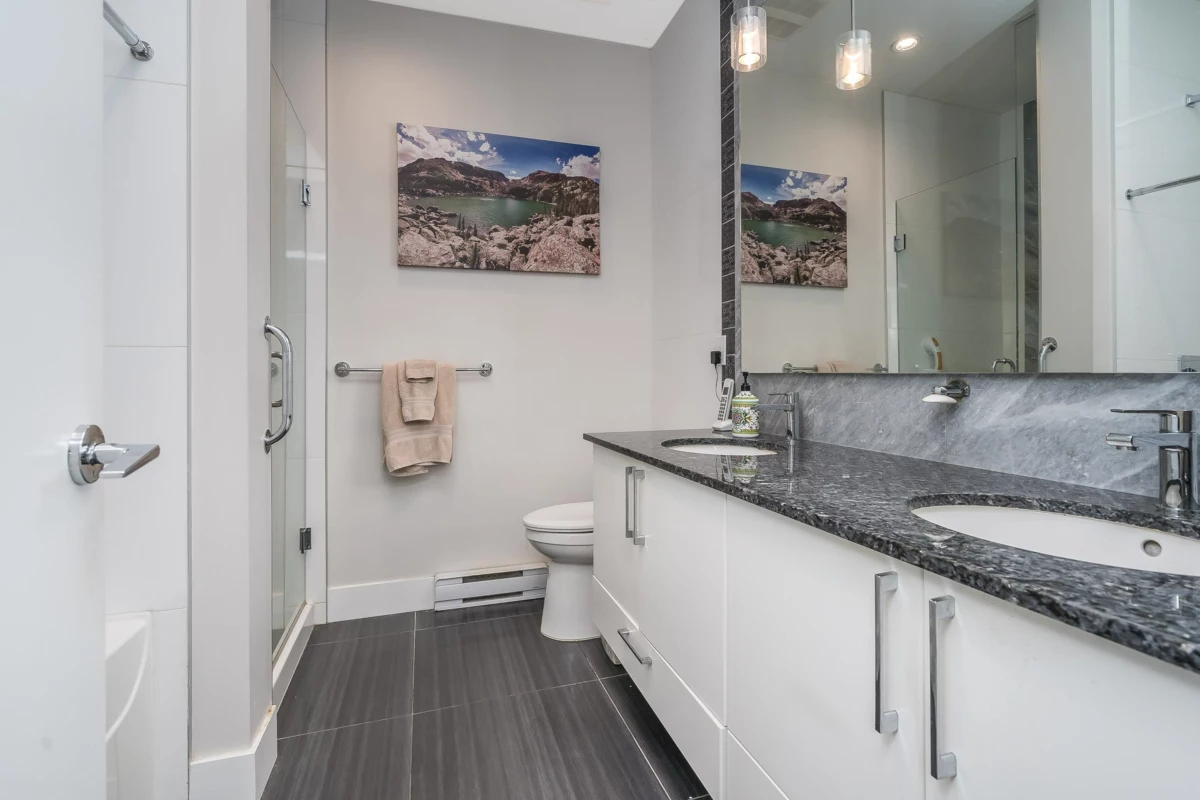 Front Yard Photo of C410 20211 66 Avenue, Langley, BC