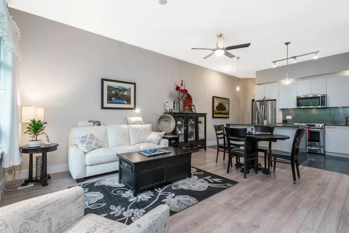 Mudroom Photo of C410 20211 66 Avenue, Langley, BC