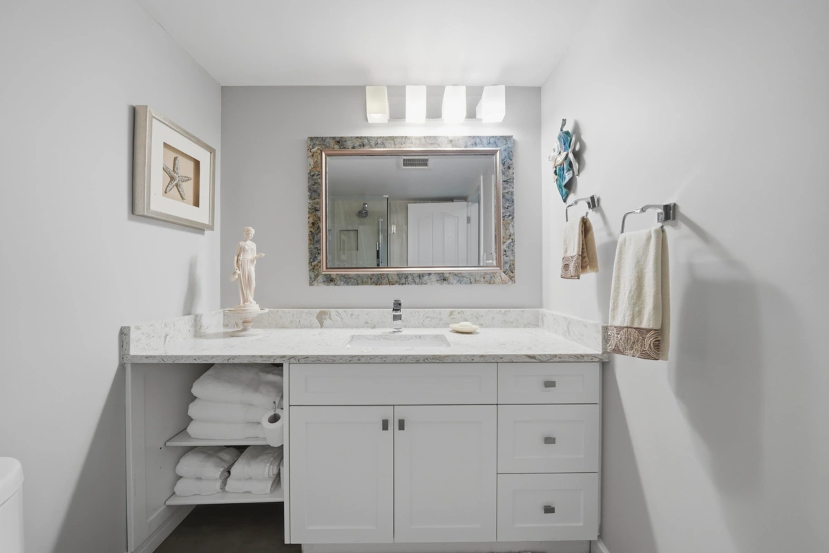 Entry Foyer Photo of 210 1189 Eastwood Street, Coquitlam, BC