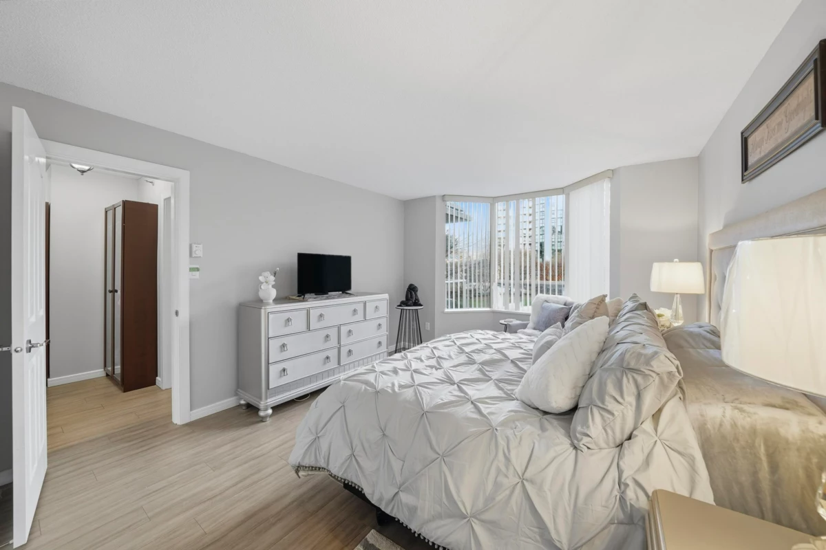 Office / Den Photo of 210 1189 Eastwood Street, Coquitlam, BC