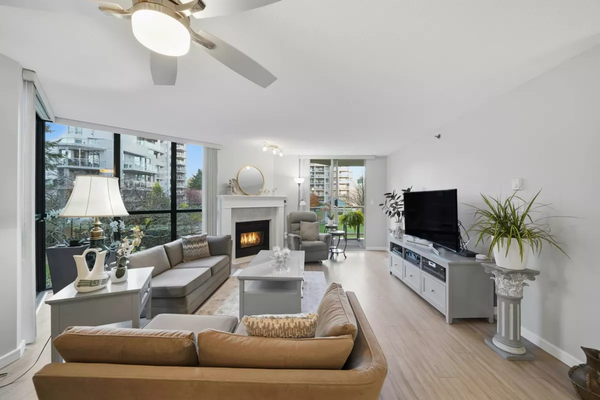 Primary Bathroom Photo of 210 1189 Eastwood Street, Coquitlam, BC