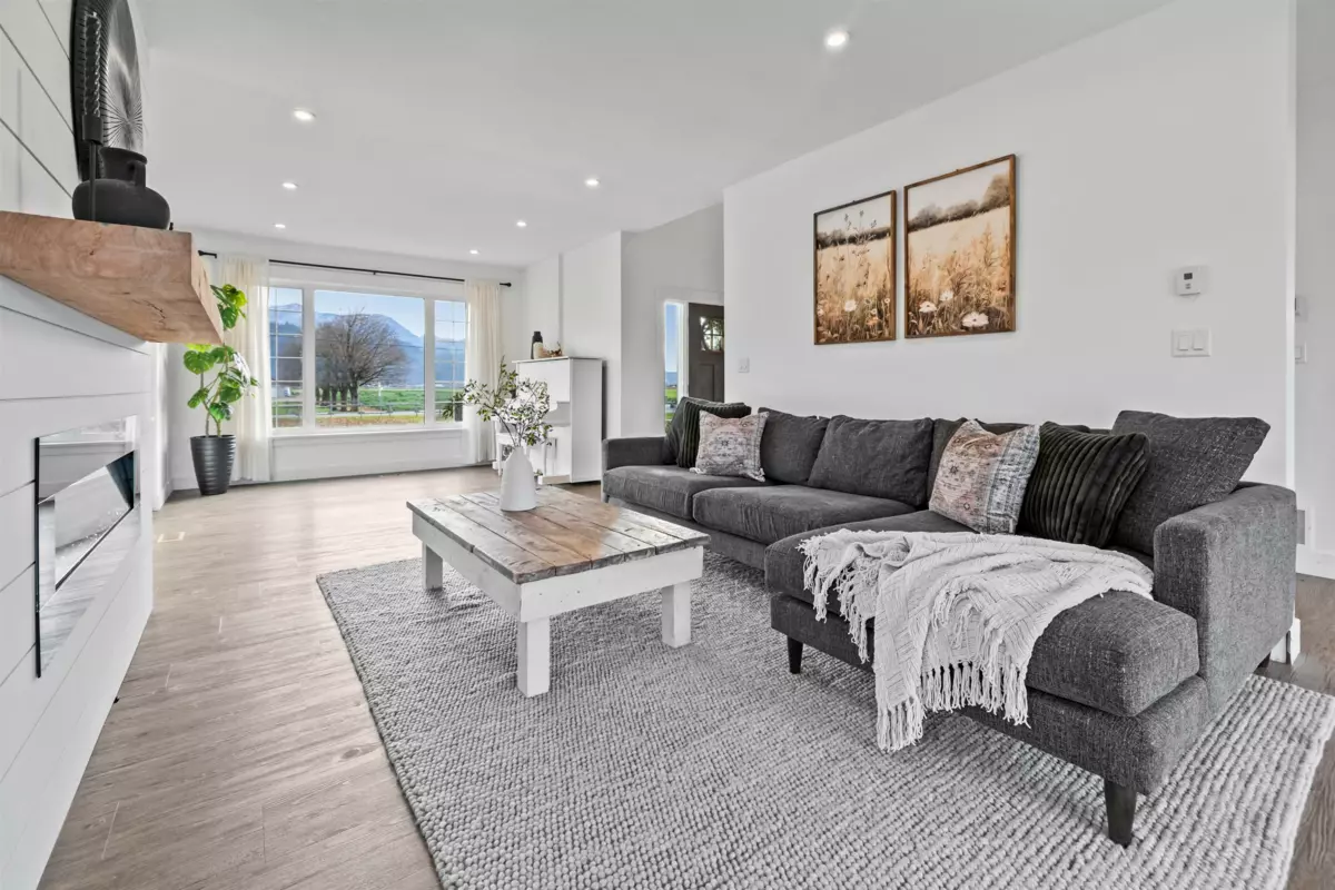 Powder Room Photo of 49111 Chilliwack Central Road, Chilliwack, BC