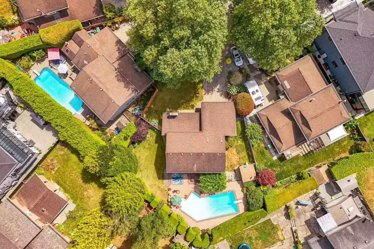 Kitchen Photo of 8913 Jedburgh Place, Surrey, BC
