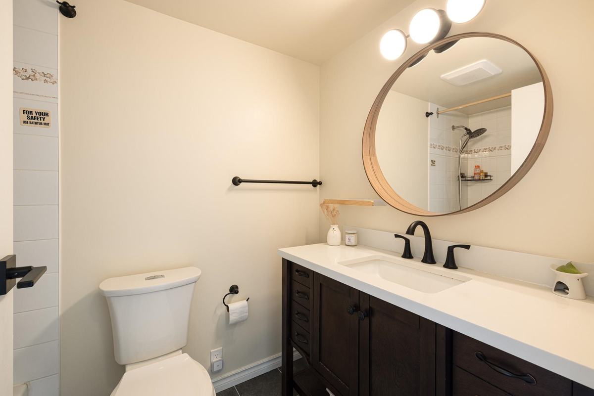 Bedroom 2 Photo of 904 5911 Alderbridge Way, Richmond, BC