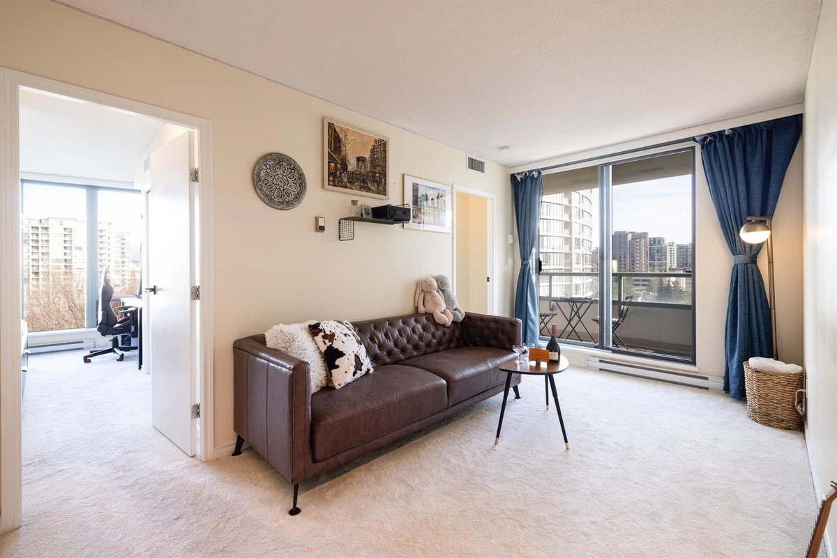 Dining Area Photo of 904 5911 Alderbridge Way, Richmond, BC